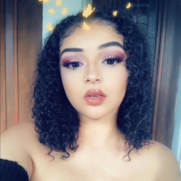 Meet your Posher, Olivia - Picture 1 of 1